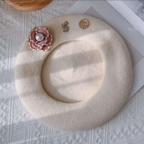 Chic Black Beret with Pearl and Gold Accents main image 6